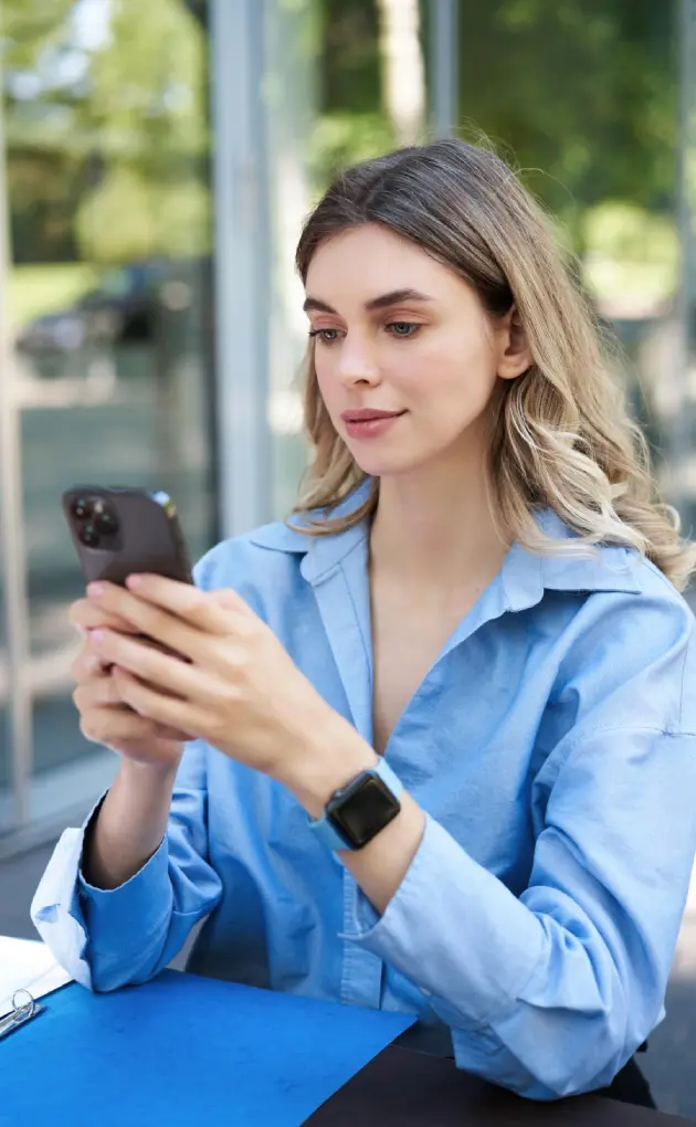 Turain team collaborating at work