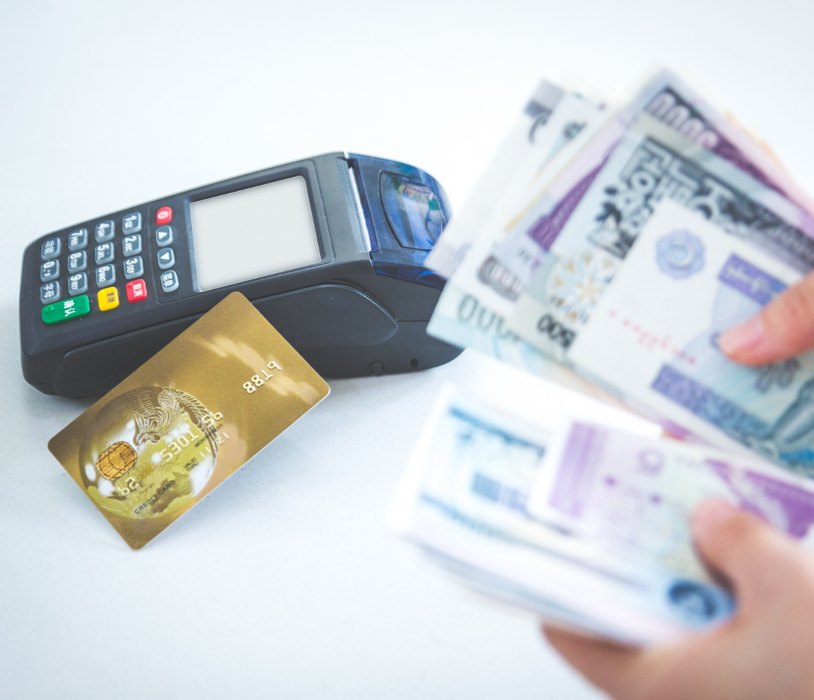 Cloud BPO support for banking and finance: verification, processing and customer assistance